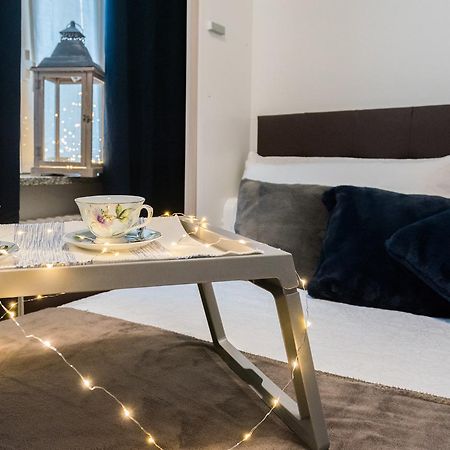 Love & Smile Apartment By Rent All Como Dış mekan fotoğraf