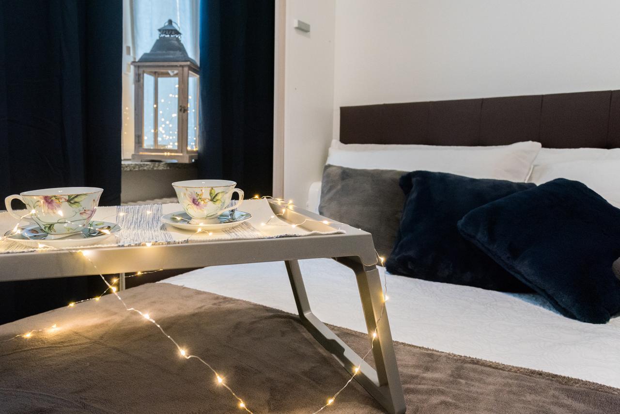 Love & Smile Apartment By Rent All Como Dış mekan fotoğraf